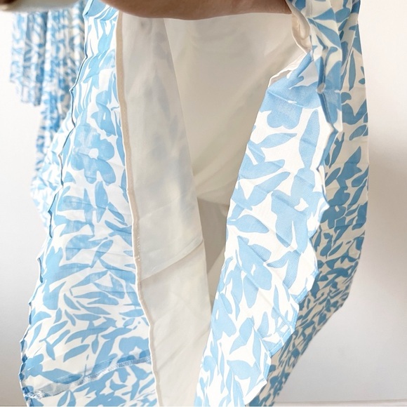 Veiled Azure Blue Floral Pleated Modest Resortwear Vacation Maxi Dress - Picture 4 of 10